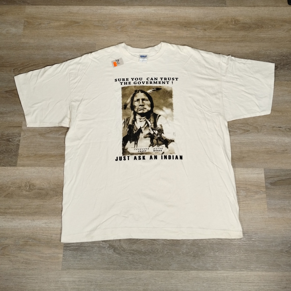 Vintage Gildan Ultra Cotton Graphic Tee 2XL Cream Native American Sitting Bull